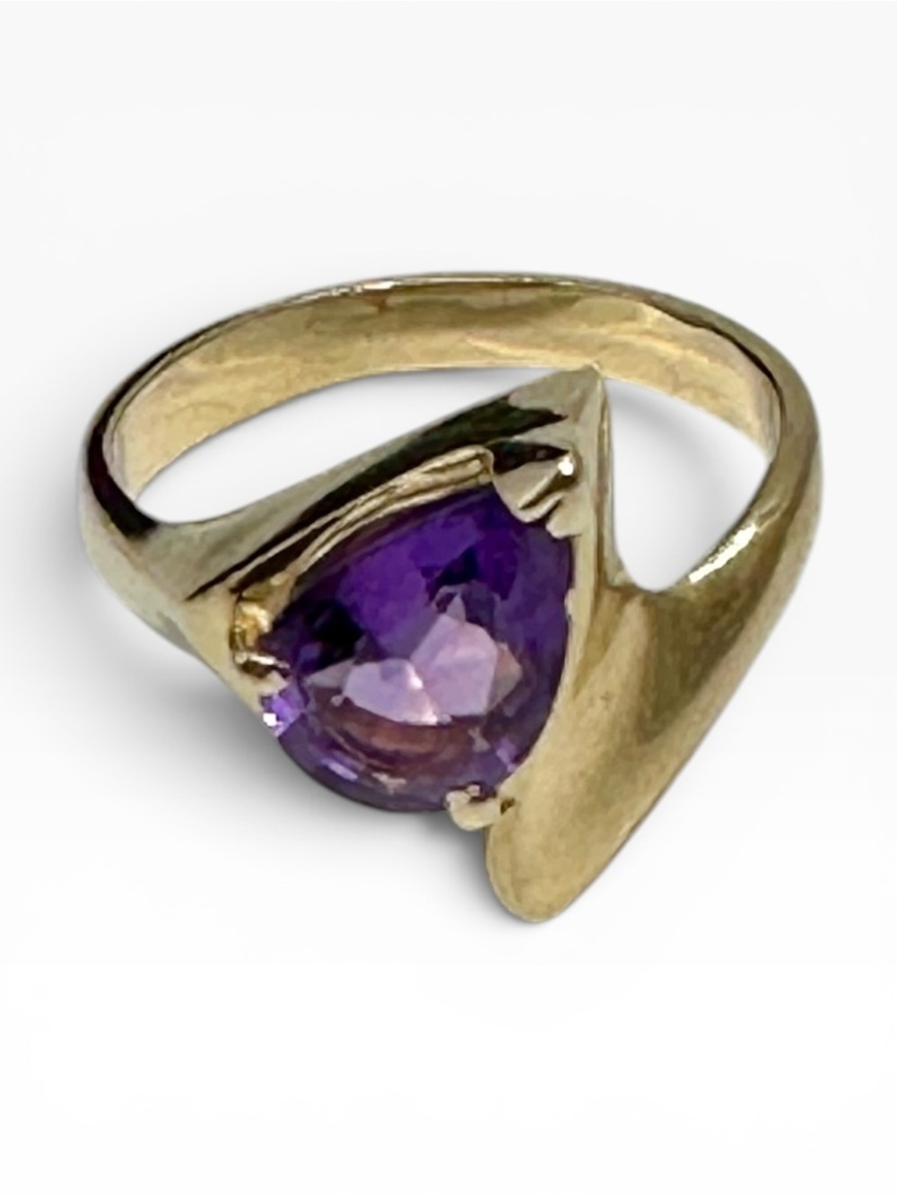 Vintage 14K Yellow Gold Statement Ring w Pear-cut Faceted Amethyst Size 7
